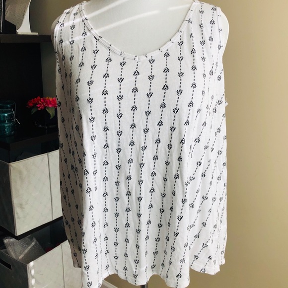 Torrid Print Tank - Picture 5 of 8